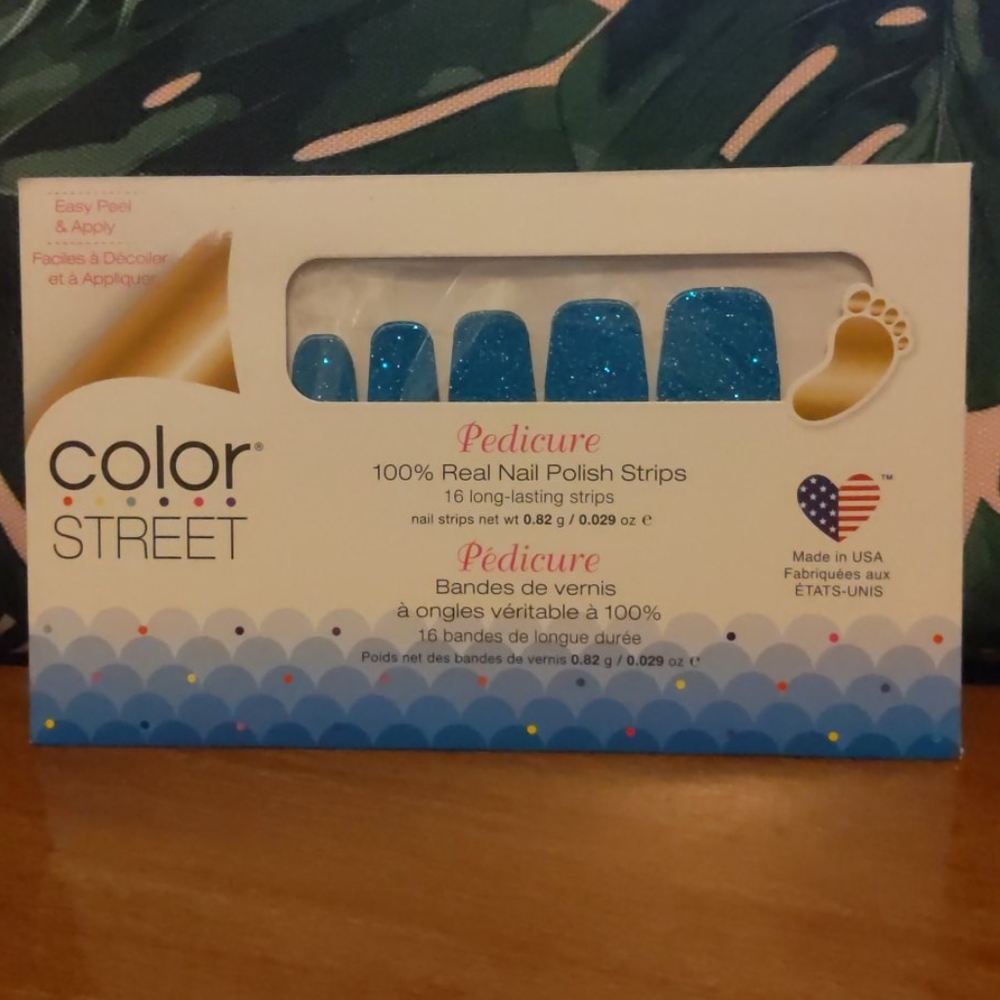 Color Street How Swede It Is Pedicure